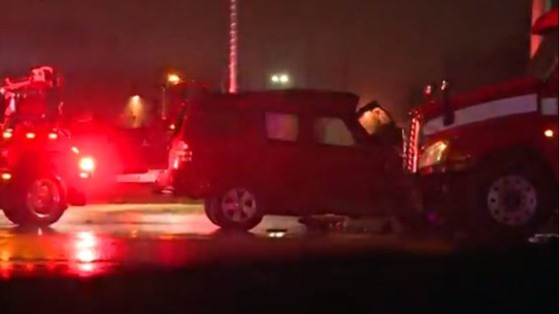 Crash shuts down 28th Street at Clyde Park Avenue early Friday morning