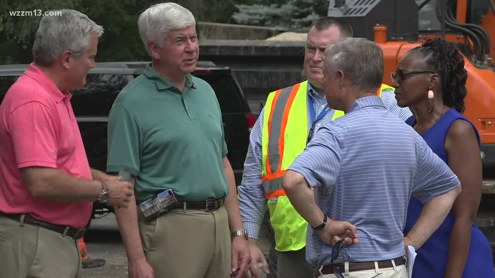 Snyder visits Parchment to address water issues