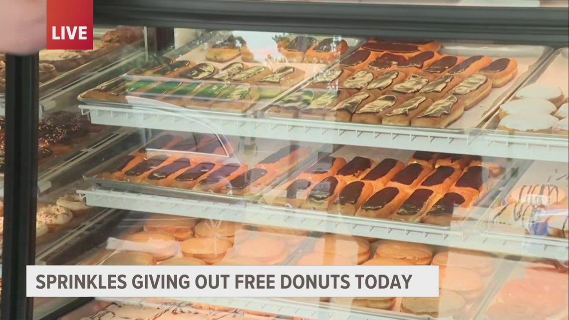 Sprinkles Donut Shop giving out free donuts to celebrate new location