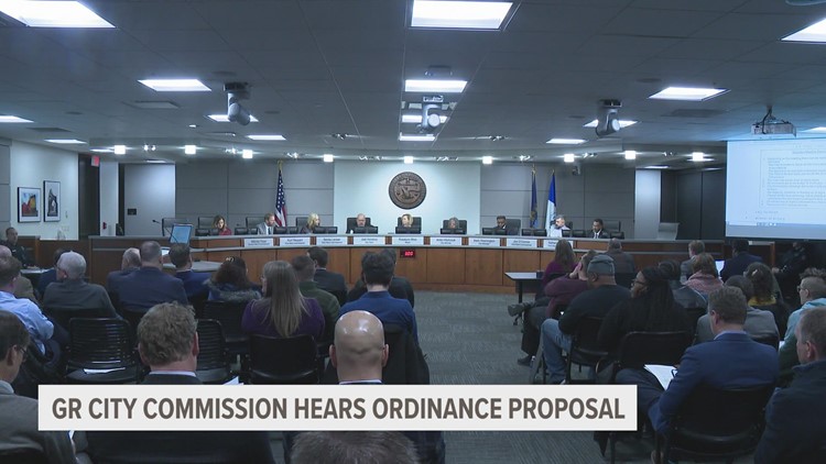 Grand Rapids City Commission hears ordinance on aggressive panhandle ban