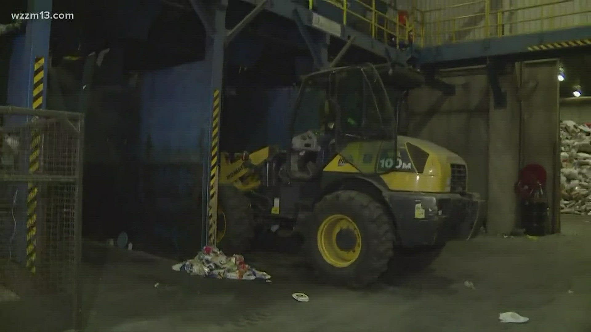 Kent County workers show how recycling works