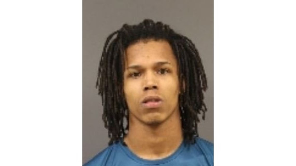 Benton Harbor police seeks suspect, 2 others in fatal shooting | wzzm13.com