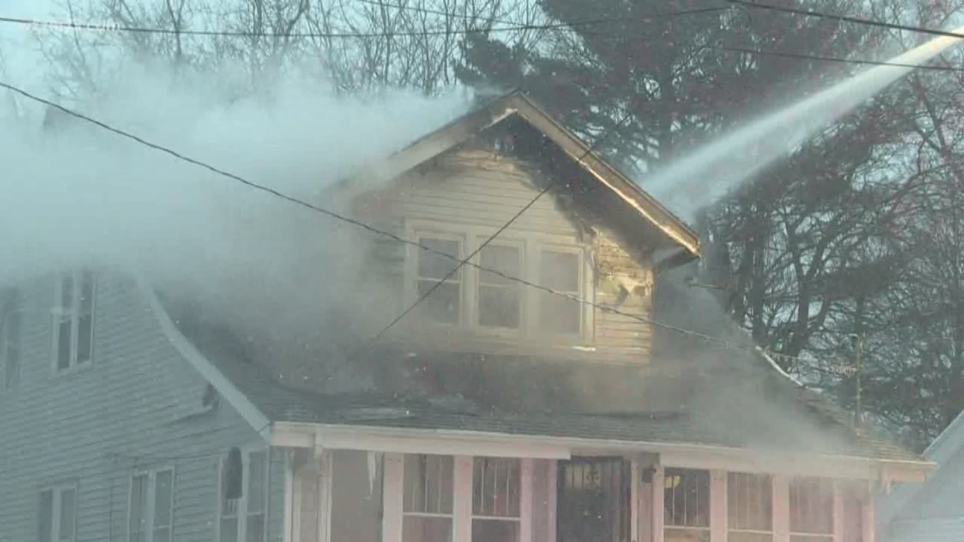Grand Rapids family escapes house fire