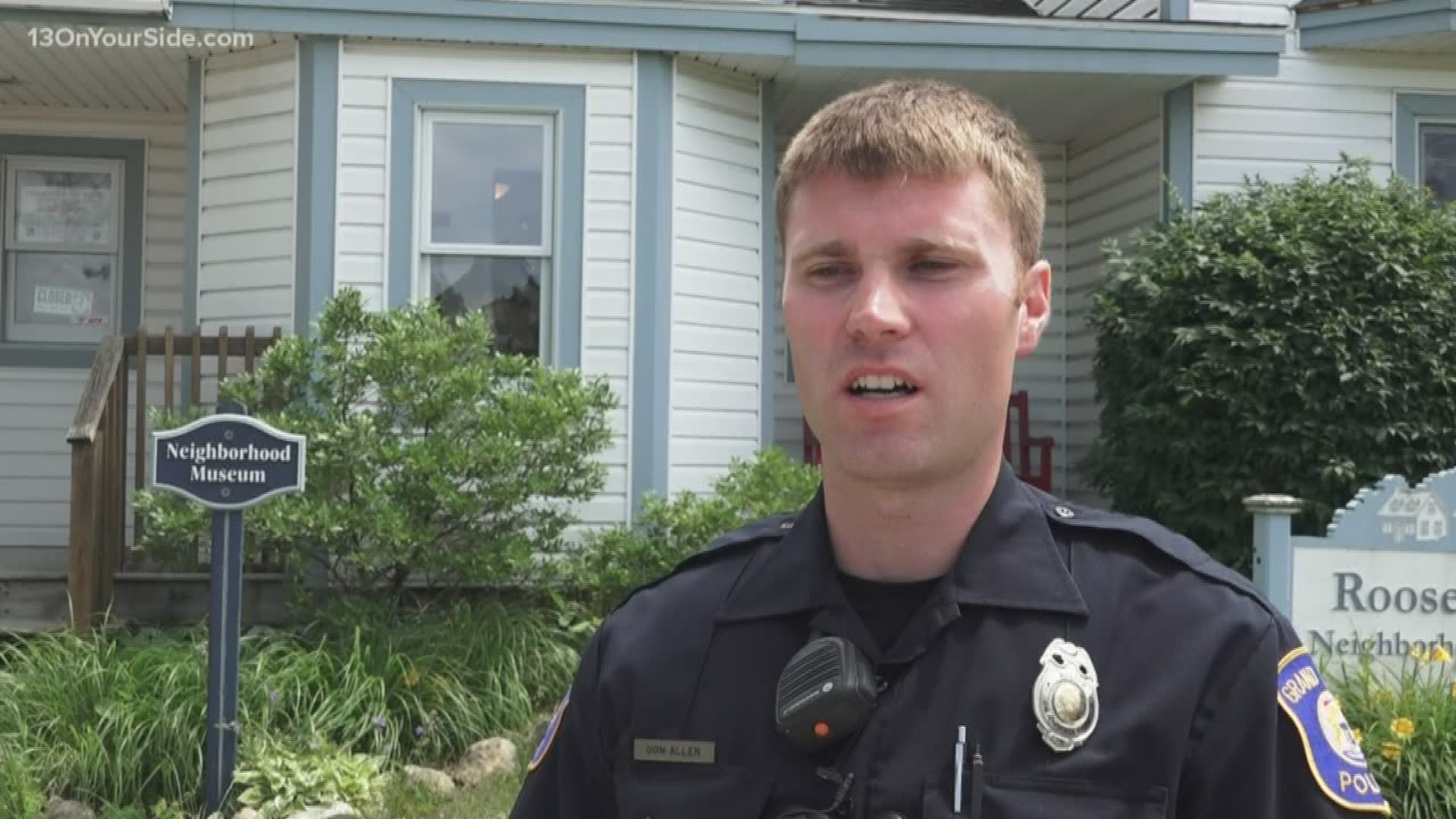 Roosevelt Park neighbors take part in police academy with GRPD officers