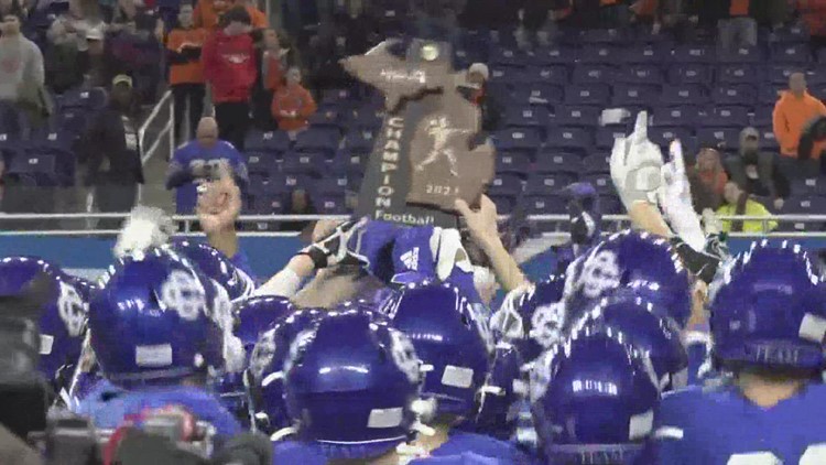 THREE PEAT! Grand Rapids Catholic Central wins another state football title
