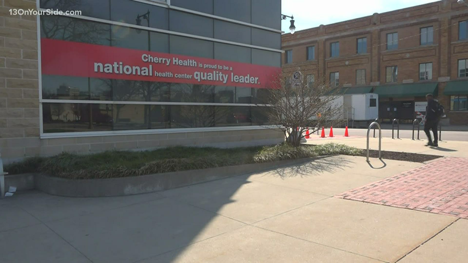 Cherry Health Opens Drive-thru Covid-19 Testing Site In Grand Rapids Wzzm13com