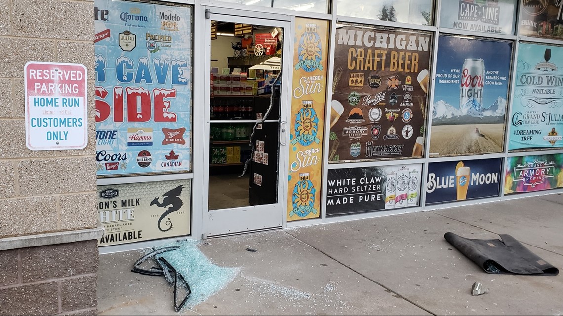 Belmont liquor store broken into