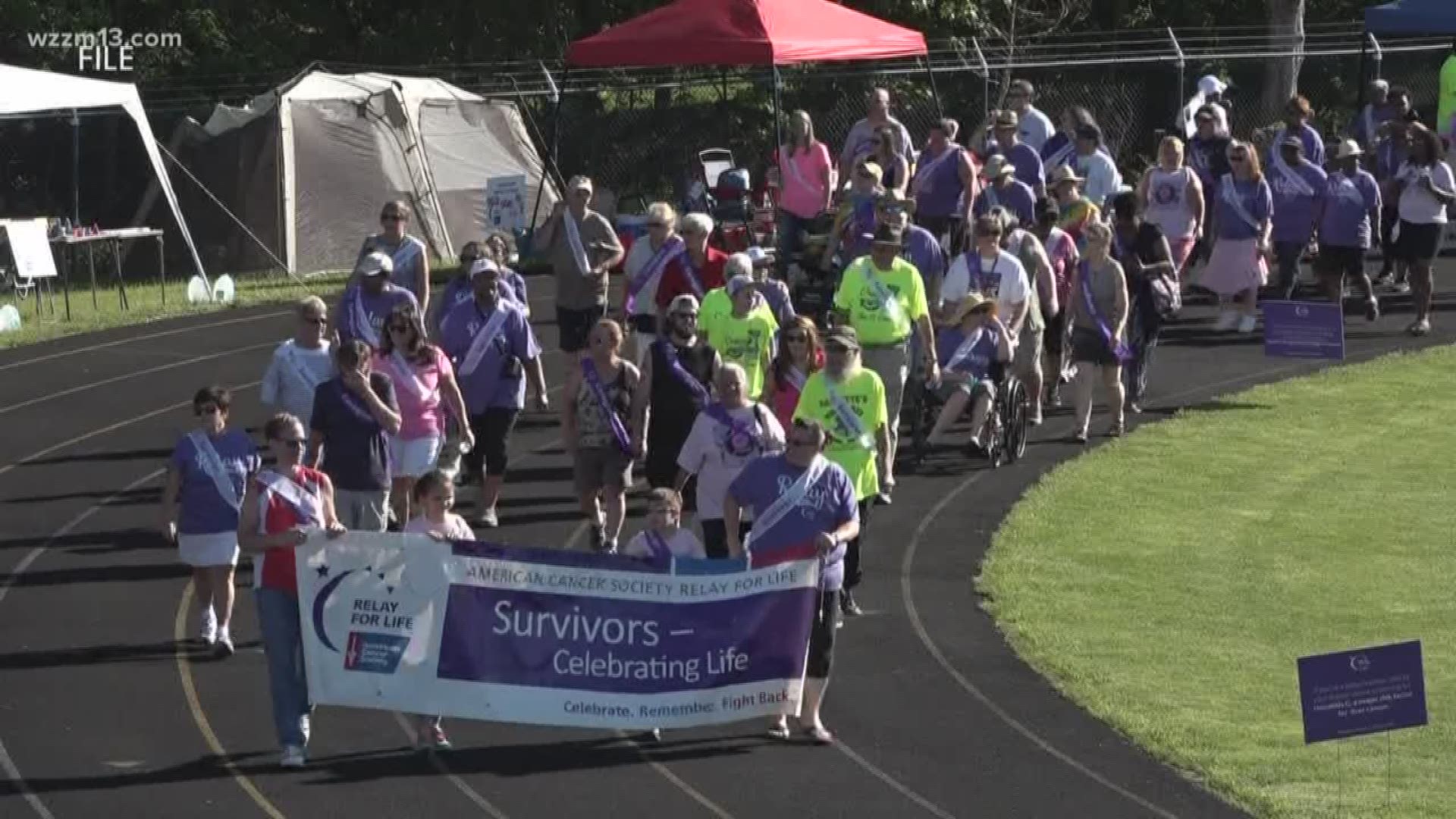 Grand Valley State University students and community members in Allendale are coming together to raise money for the American Cancer Society and nearly reached a big goal.