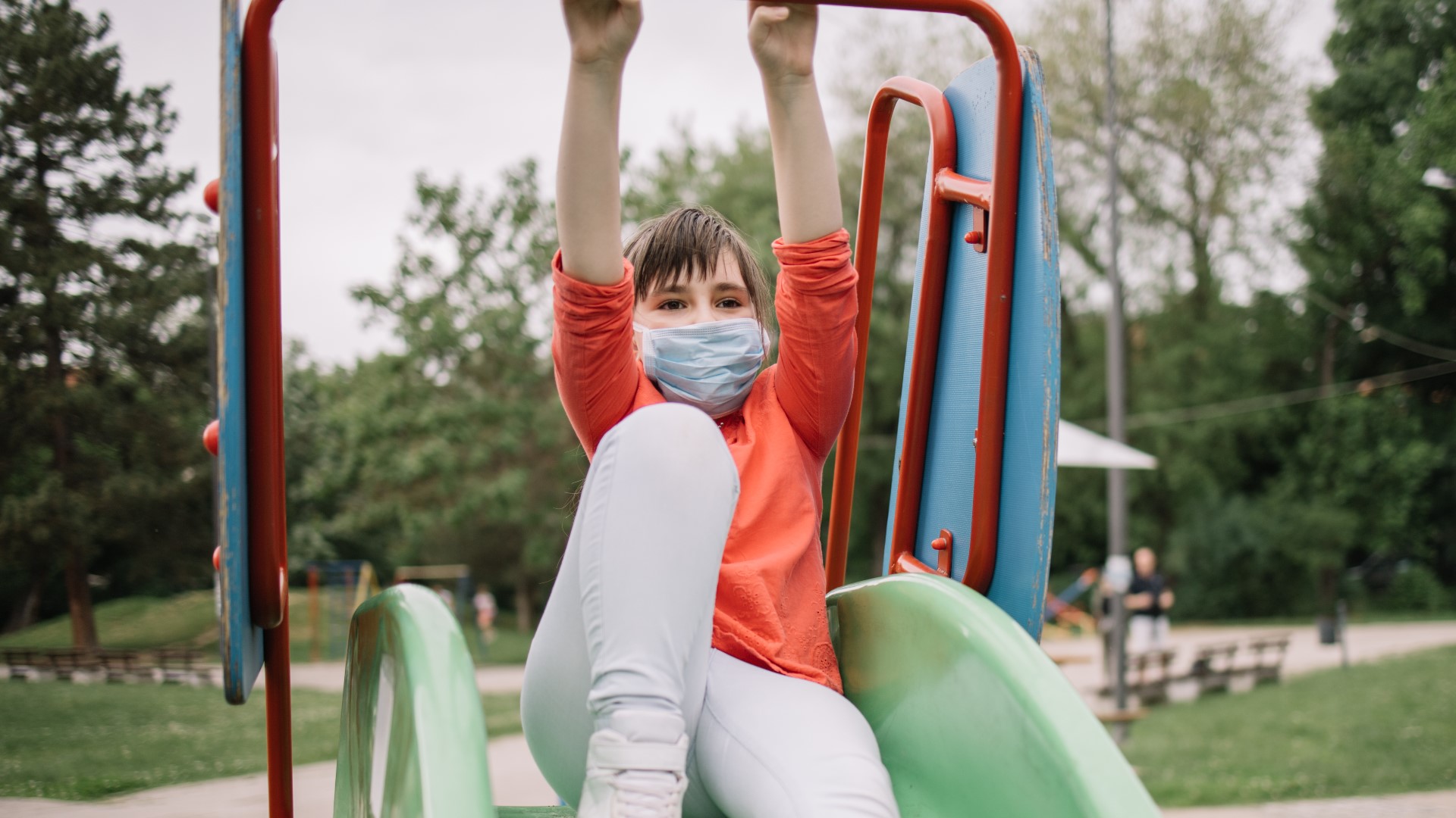 A pediatric infectious disease doctor at Helen DeVos Children's Hospital gives recommendations on fit and use, as well as challenges wearing face masks for kids.