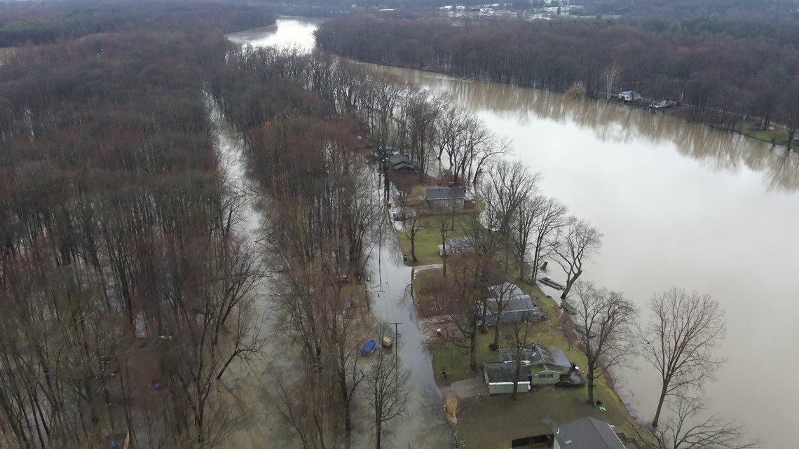 Drone video shows impact of Grand River flooding in Plainfield Township