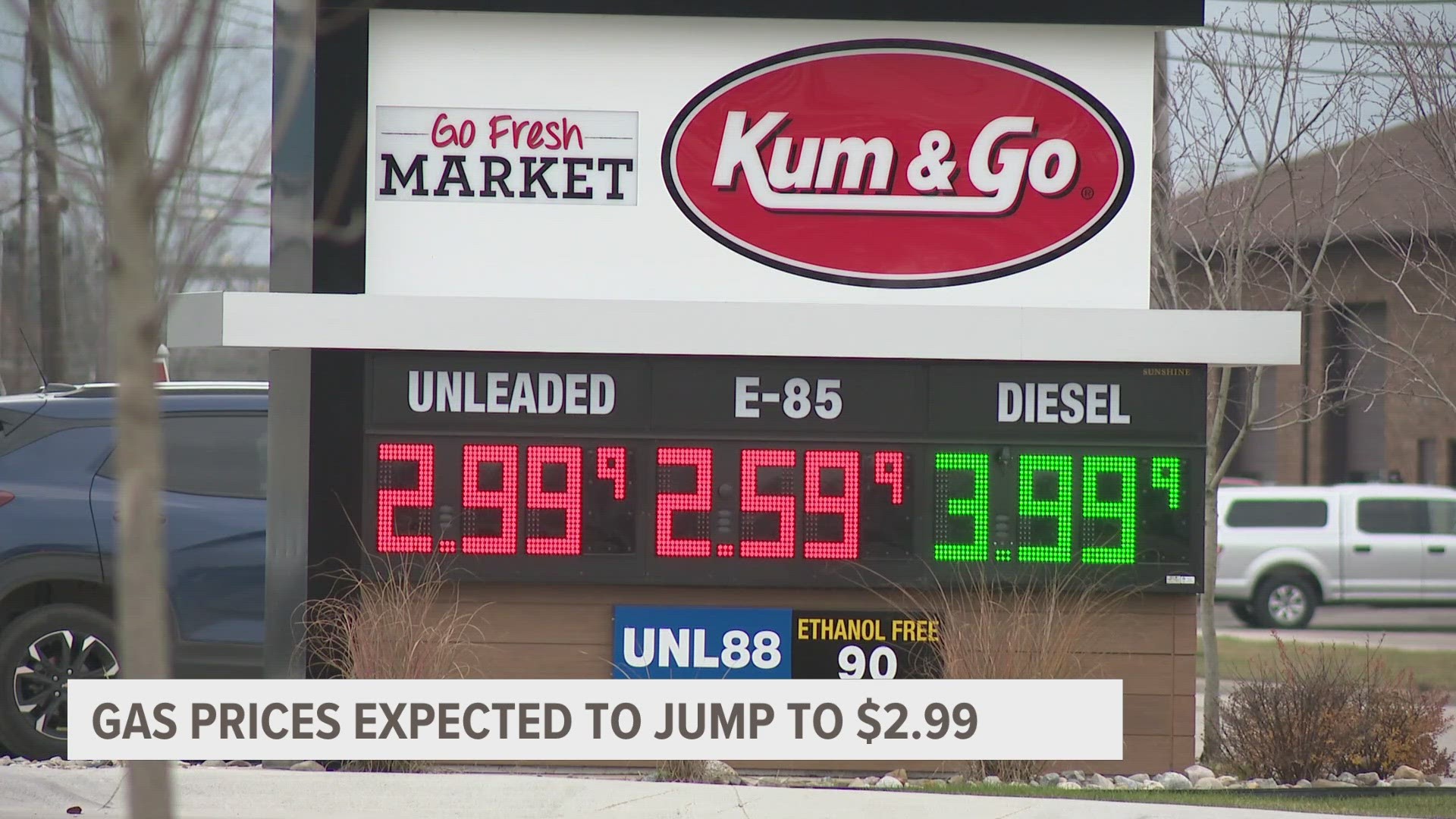 A Gassbuddy expert says he expects gas prices to drop again in January.