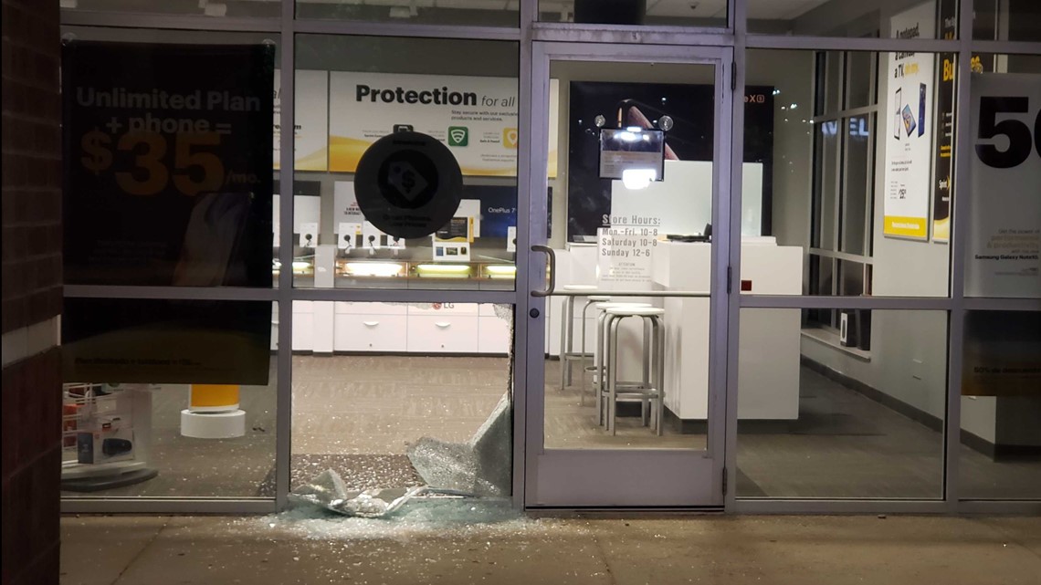 Kentwood Sprint store on 28th street broken into Tuesday morning ...