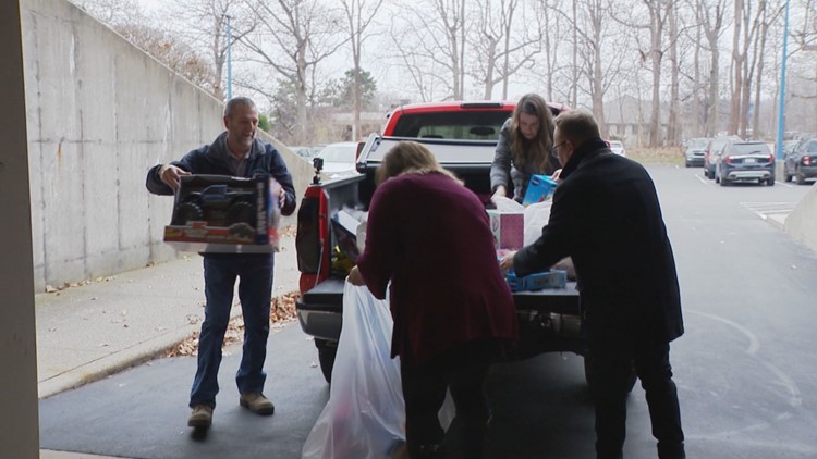 13 ON YOUR SIDE viewer drops off $3,000 worth of items for Toys for Tots drive
