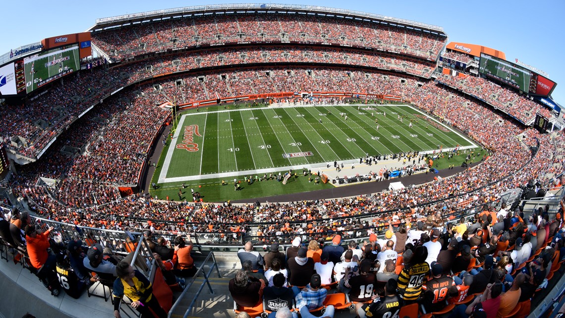 WATCH: FirstEnergy Stadium hockey rink installation