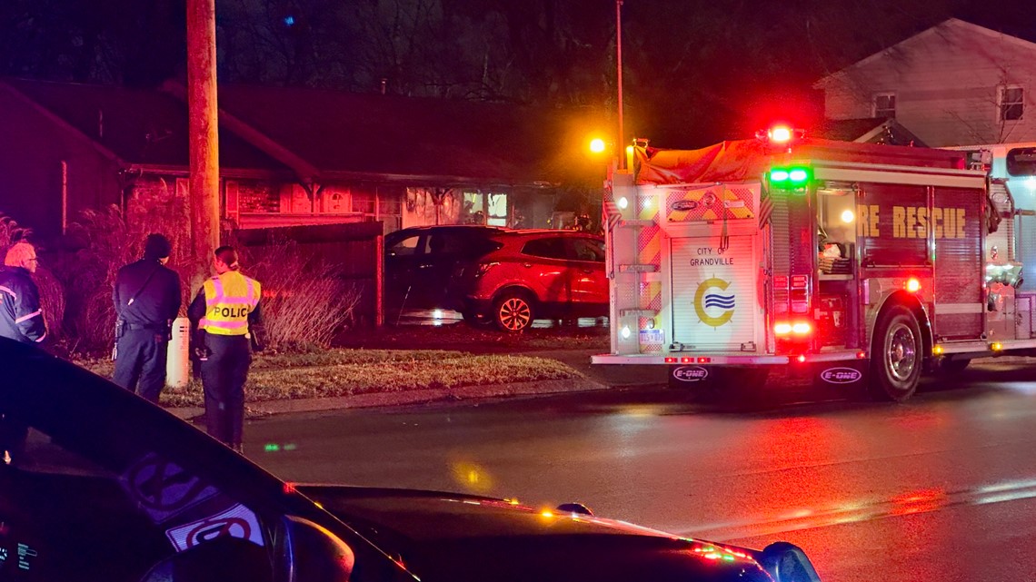 wyoming-fire-at-duplex-results-in-no-injuries-wzzm13