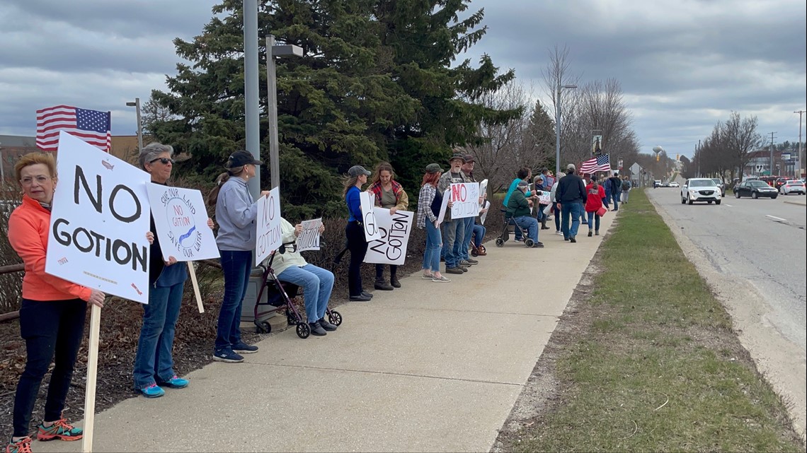 Hundreds protest proposed battery plant in Big Rapids | wzzm13.com