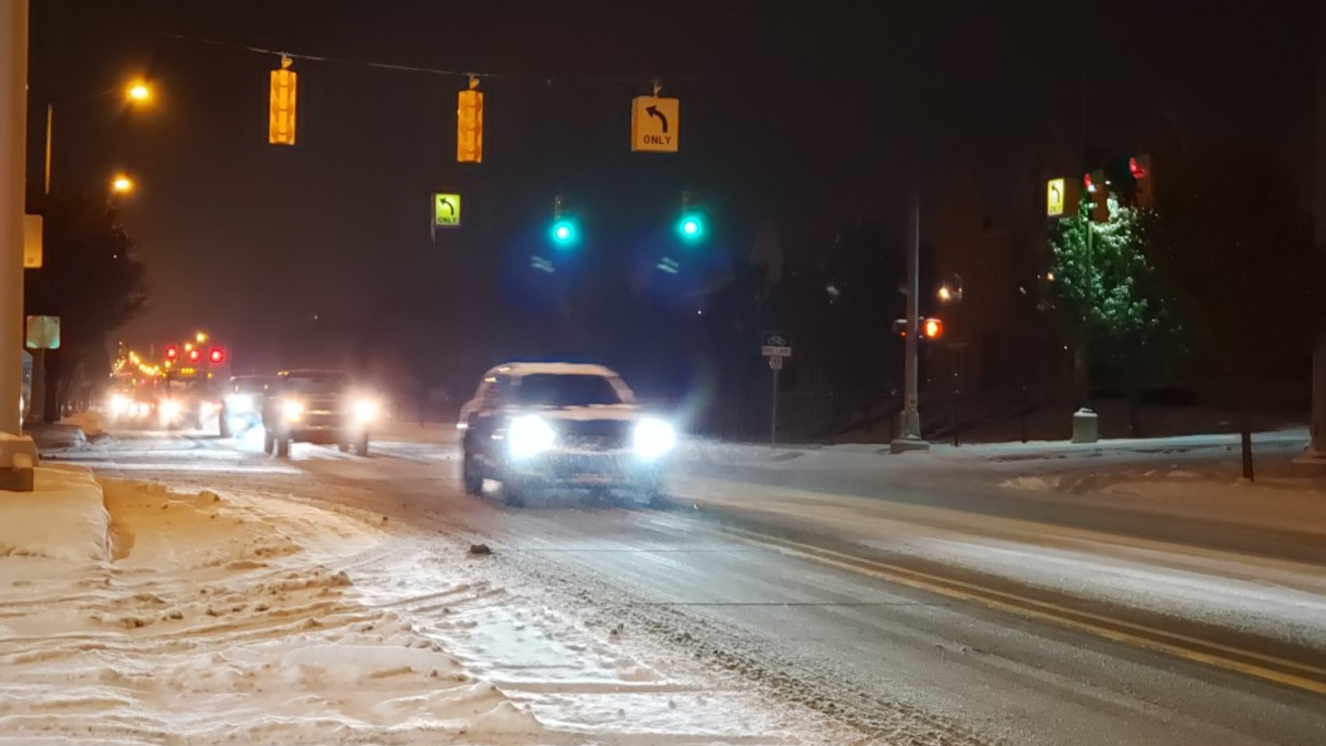 With the potential for snow totals in the double digits in the next few days, here's how to prepare your vehicle for weathering the snowstorm.