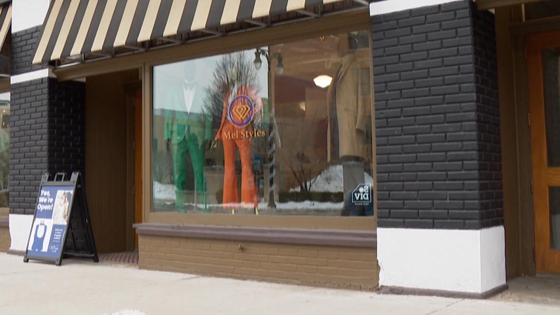 Grand Rapids suit shop accused of not delivering to customers
