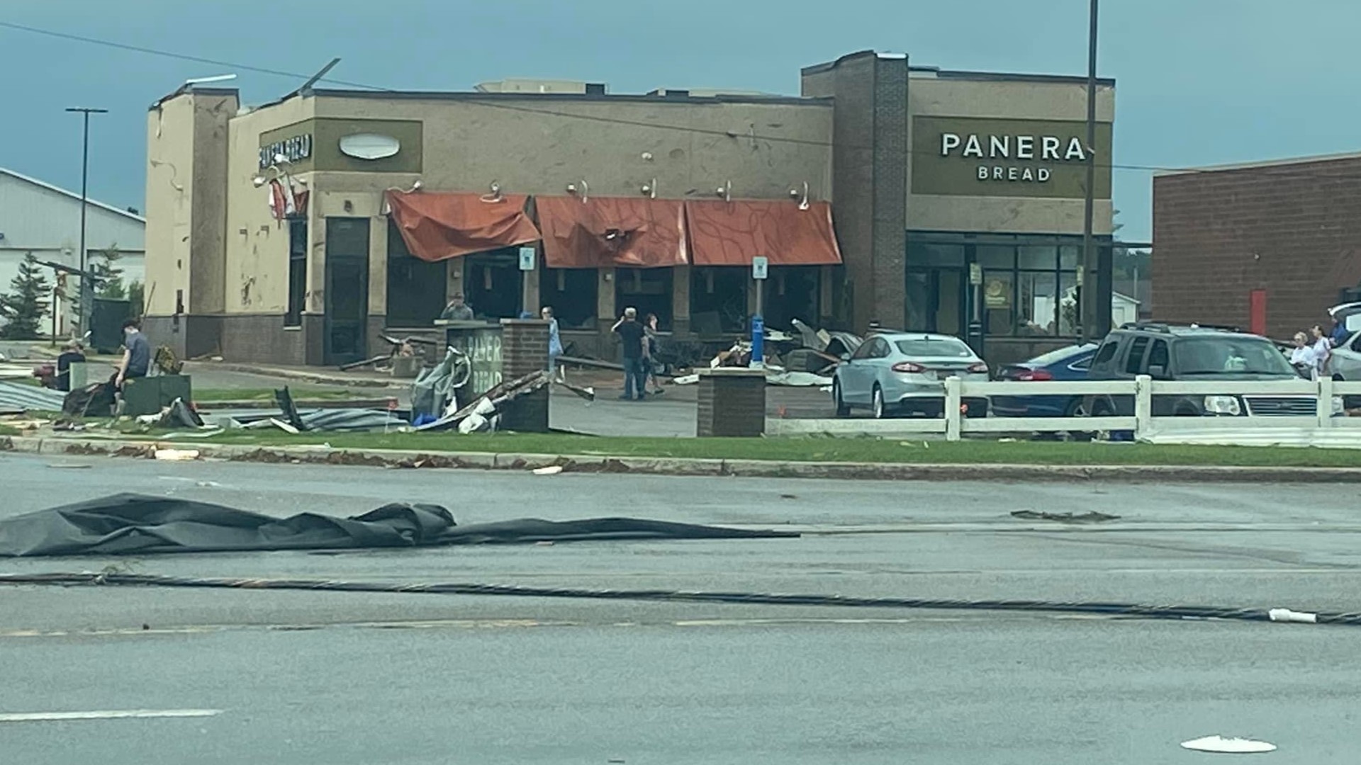 Gaylord, Michigan Tornado Causes Damage | Wzzm13.com