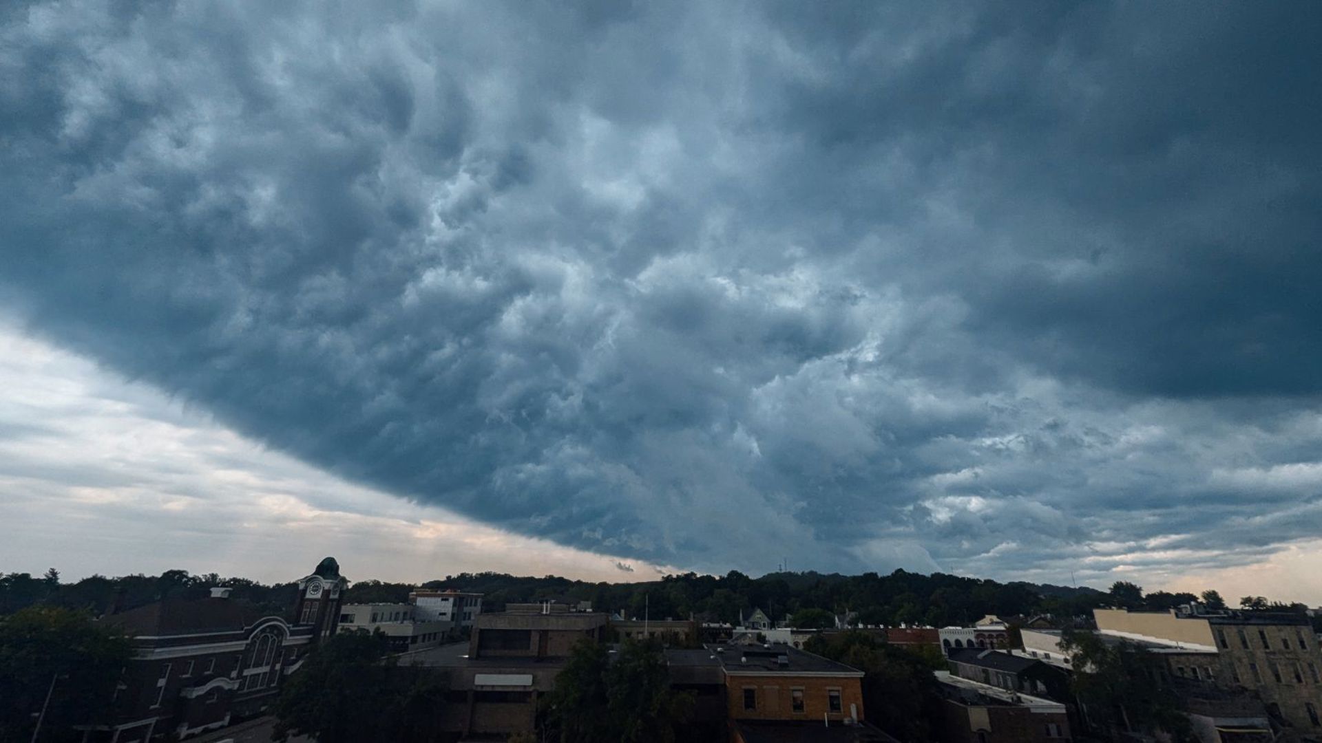 Consumers Energy Makes Plan To Restore Power To Michigan | Wzzm13.com