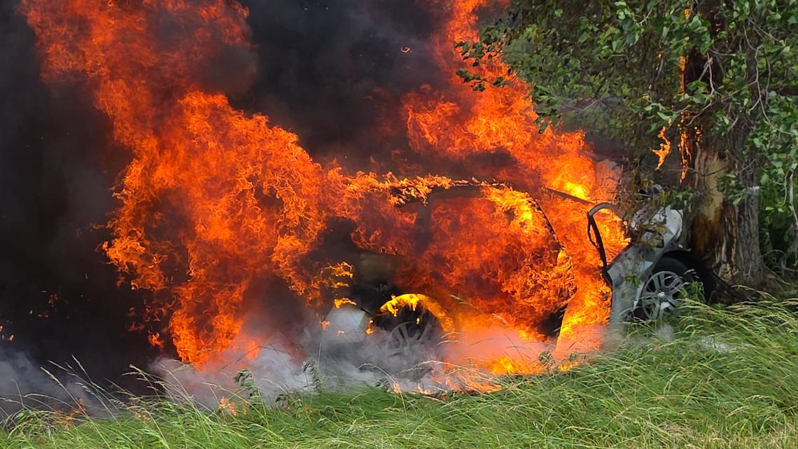 Driver rescued by off-duty officer, Army vet from fiery Allegan
