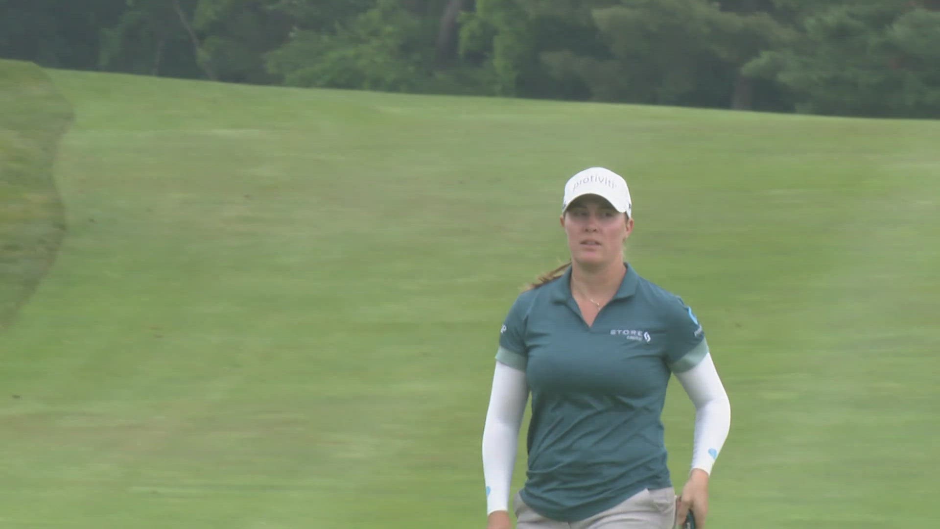 Defending champion Jennifer Kupcho birdied the par-5 18th for a 6-under 66 and a share of the first-round lead Thursday in the Meijer LPGA Classic.