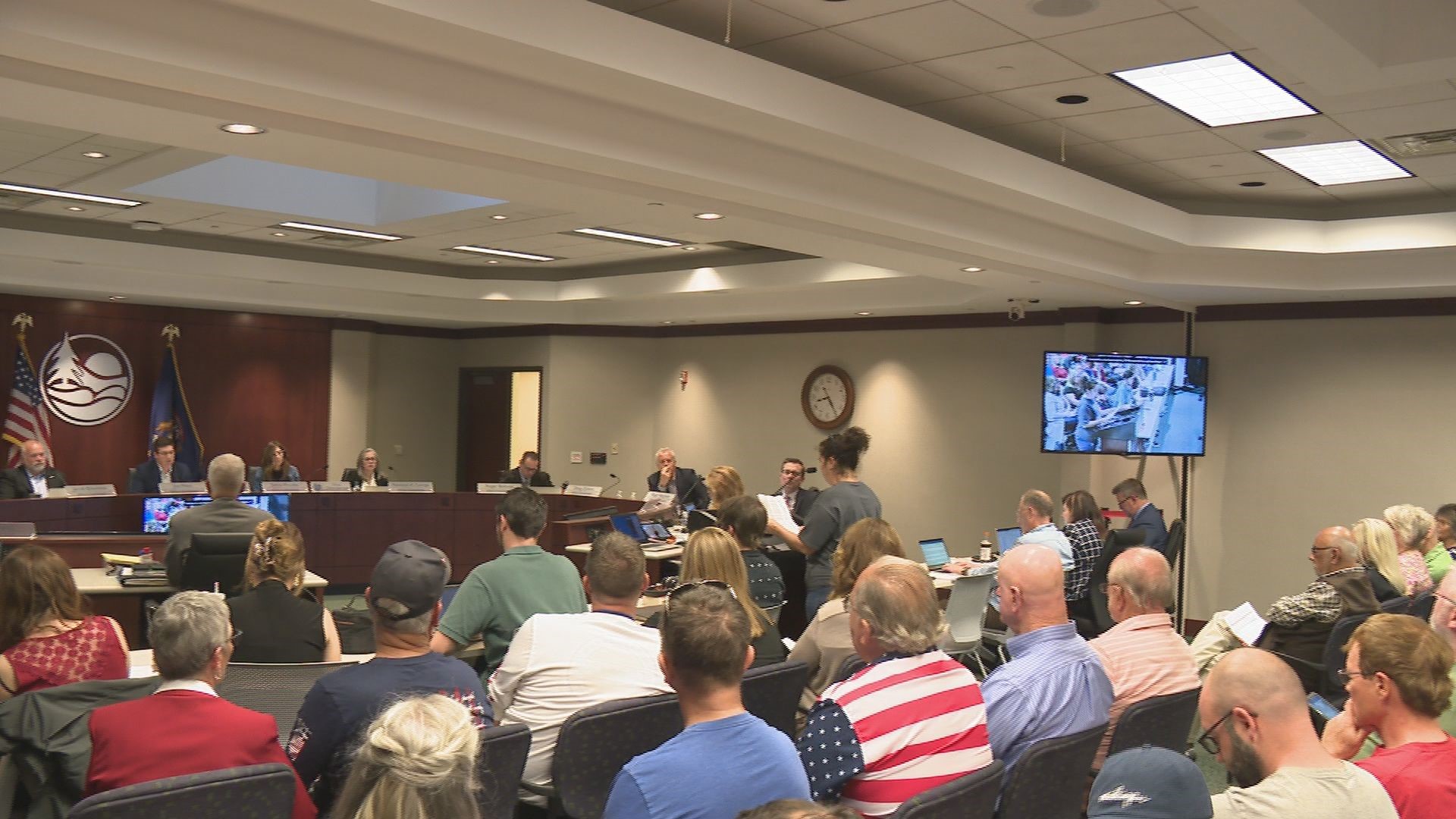 After almost six hours of public comment, the Ottawa County Board of Commissioners voted 9 to 1 on a resolution declaring the county as a "constitutional county."