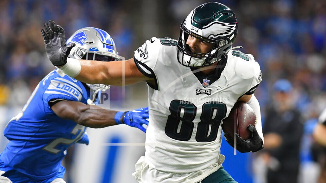 Hurts, Eagles too much for Lions in opener's 38-35 win