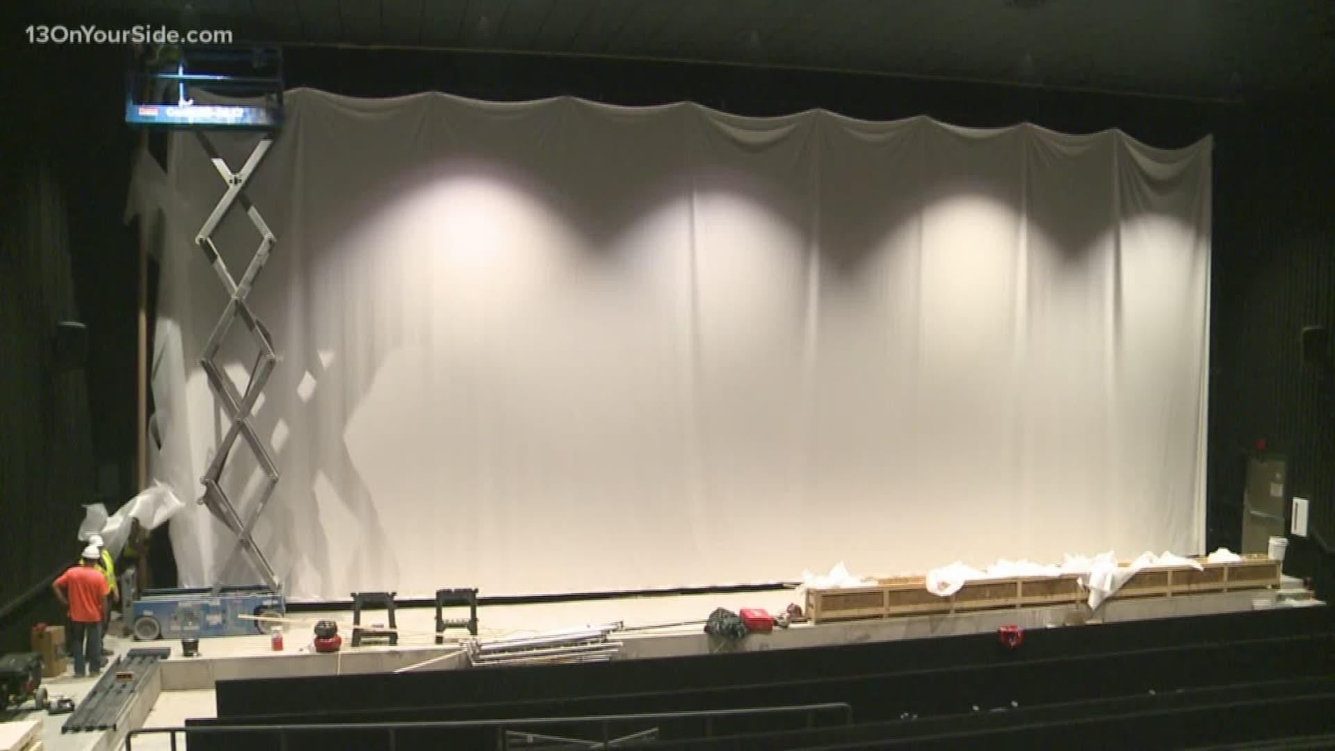 The largest movie screen in West Michigan was installed at the new downtown Grand Rapids movie theater.