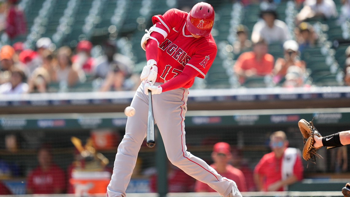 Renfroe hits 2-run HR in 10th as Angels beat Blue Jays 3-2 to avoid sweep