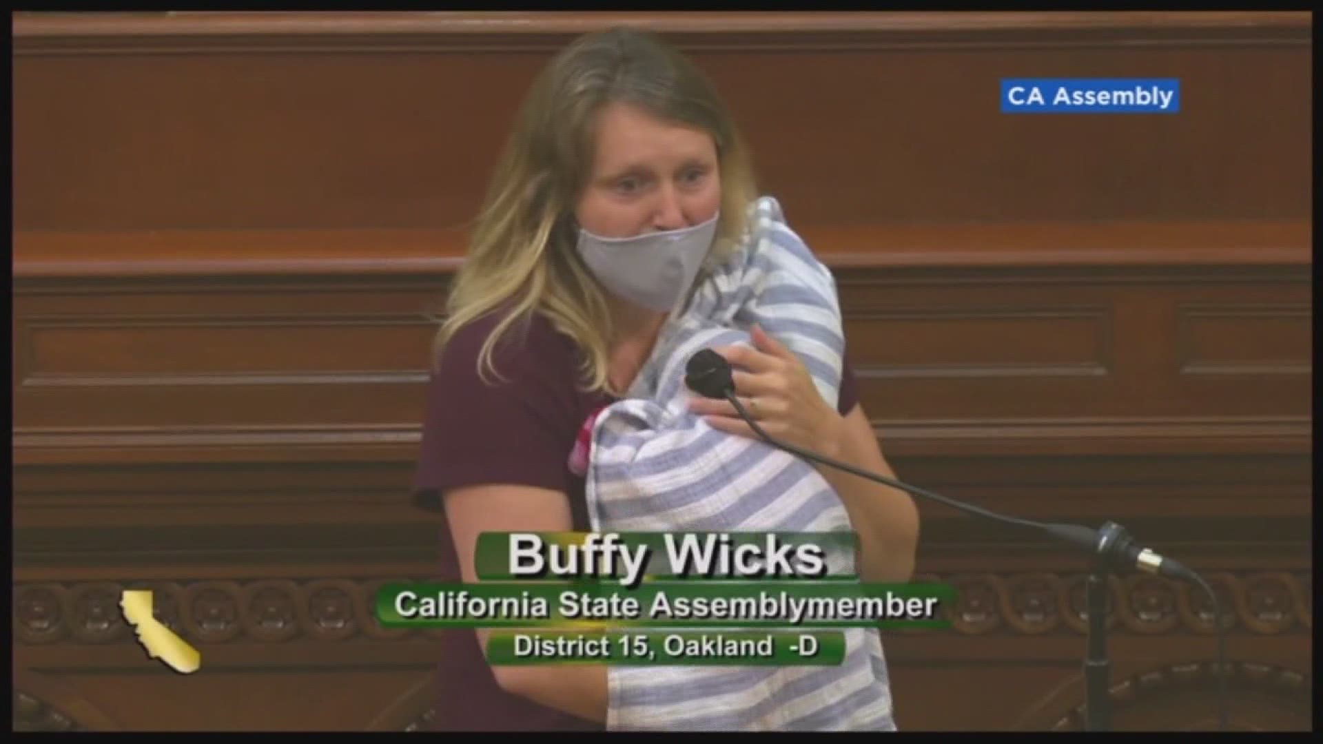 California lawmaker brings baby to vote, highlights challenges working mothers face