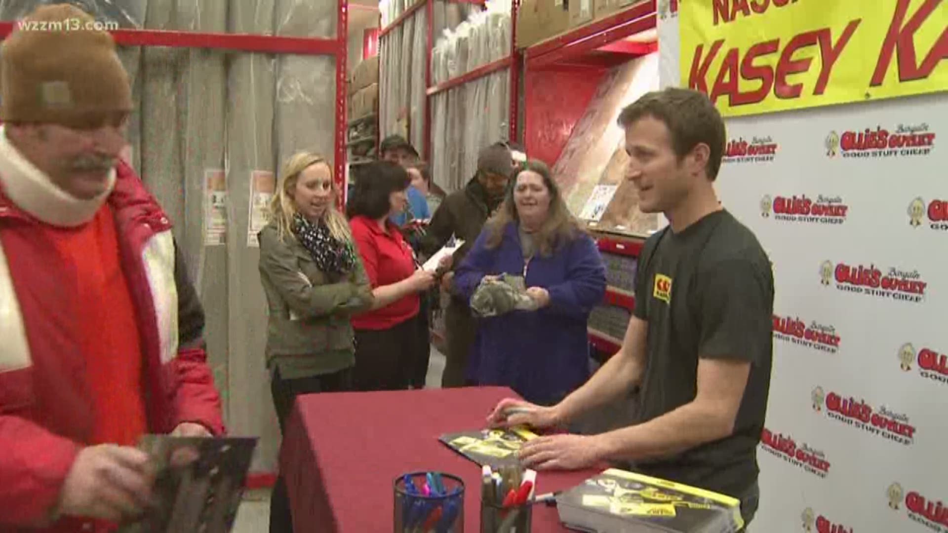 Nascar driver meets fans in Muskegon