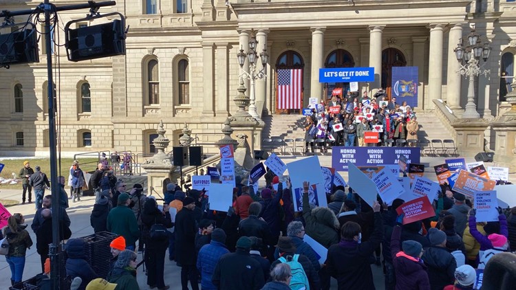 Whitmer, Giffords push for 'common sense' gun reform during rally at state capital