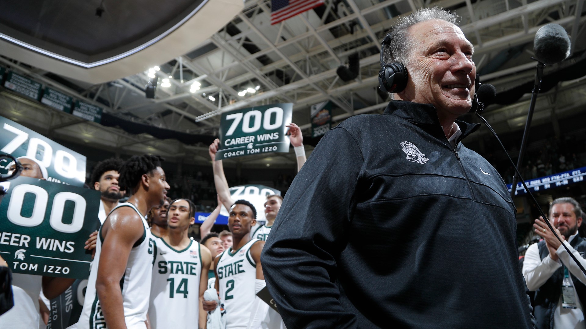 Izzo, who took the reins at Michigan State in 1995 for his first and only head coaching job, has 288 losses. He becomes the 38th men’s coach to accomplish the feat.