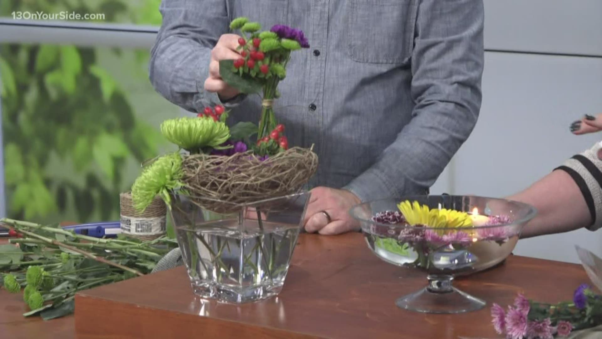 J Schwanke from ubloom.com shows us some easy ways to create a lovely arrangement.