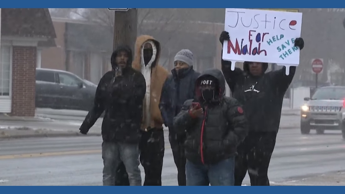 Muskegon community protests $300K bond for mom accused of daughter's death