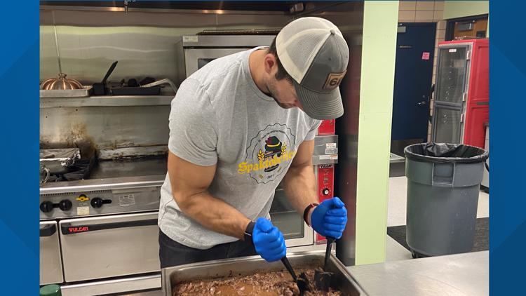 Jared Veldheer gives back to community as school cook