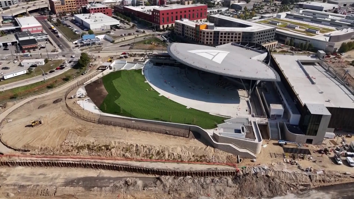 Lionel Richie to headline Acrisure Amphitheater's grand opening in May ...