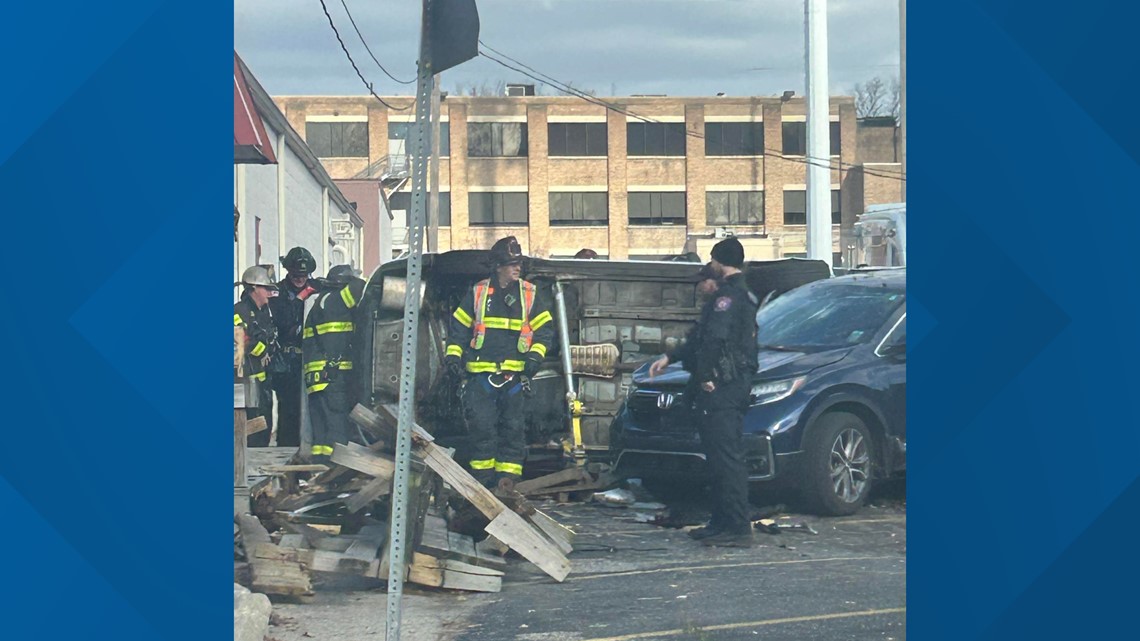 Rollover crash in Grand Rapids results in no injuries | wzzm13.com
