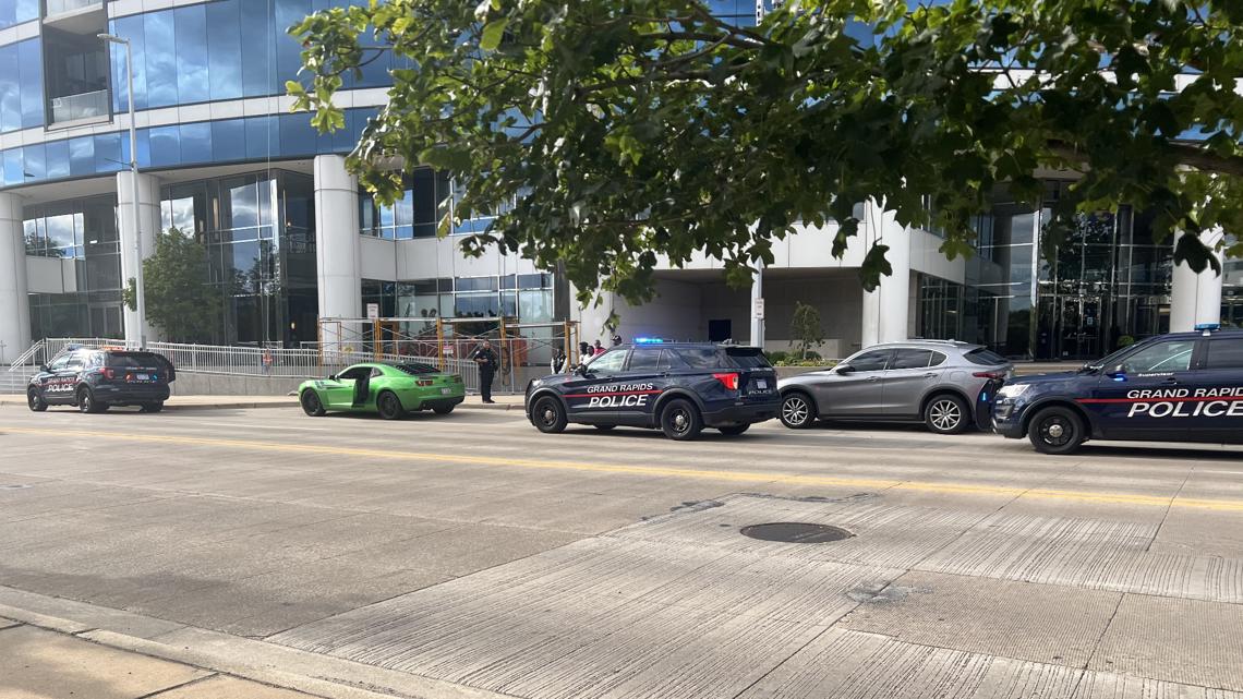 People in custody after high-risk traffic stop in Grand Rapids | wzzm13.com