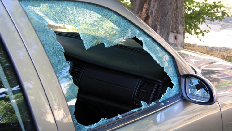 Walker police warn residents of uptick in smash & grabs from vehicles at area parks