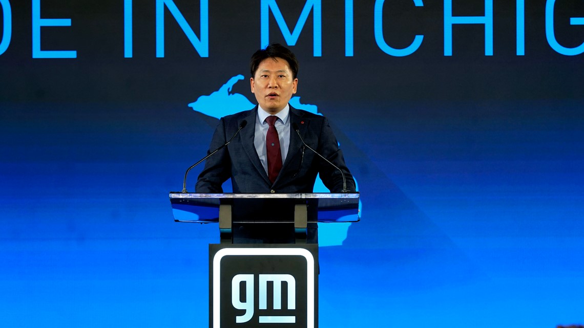 GM, LG joint venture gets $2.5B loan to build battery plants - Vimarsana News