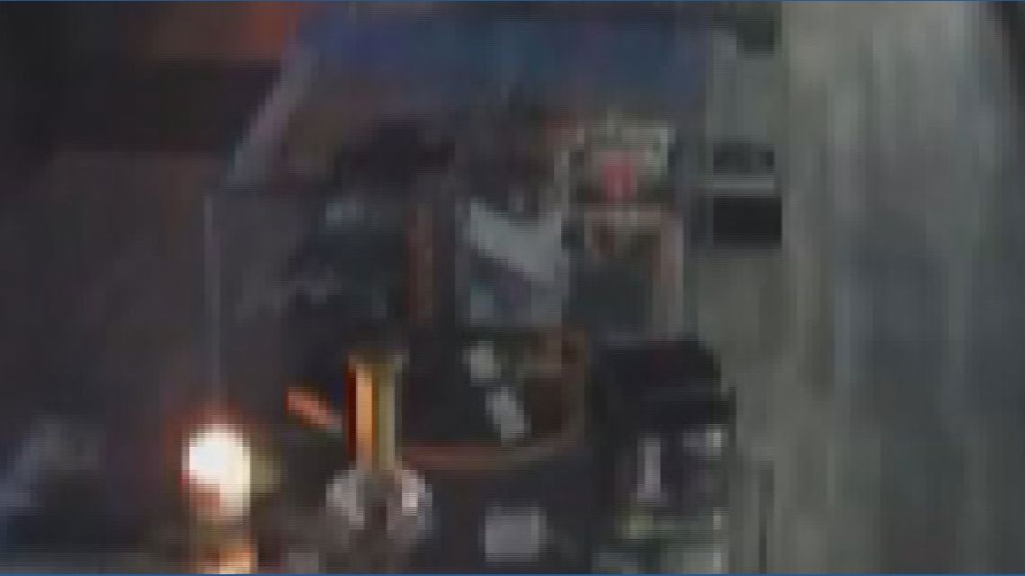 Surveillance video shows thieves breaking into Holland vape shop