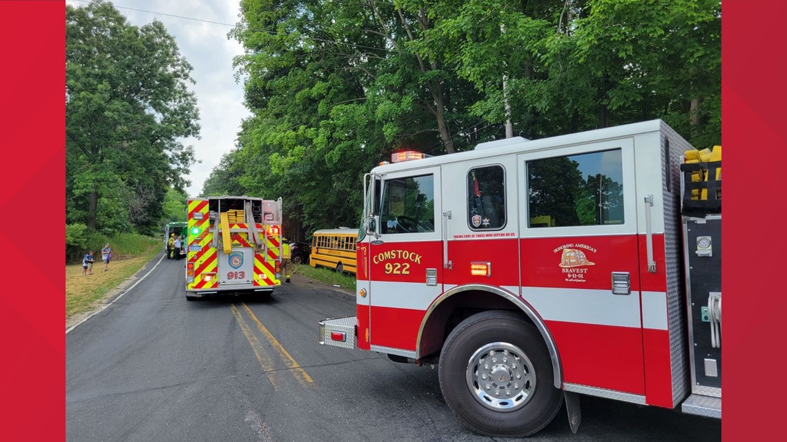 No kids hurt after car vs. bus in Kalamazoo - Vimarsana News