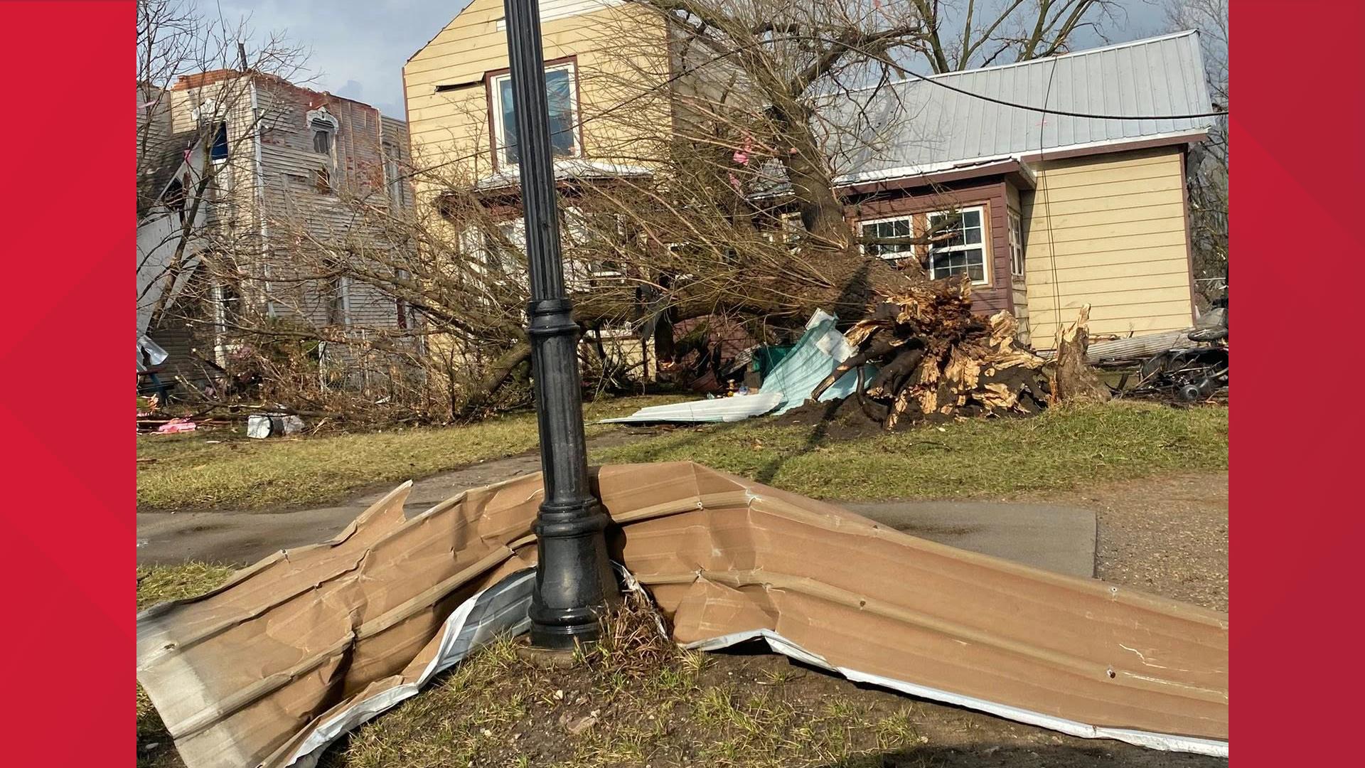 Observed tornado wreaks havoc in Three Rivers, with numerous buildings ...
