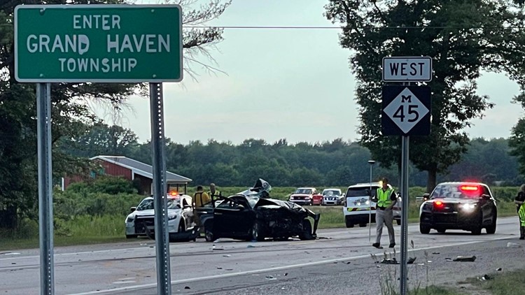 19-year-old in critical condition after crash in Grand Haven