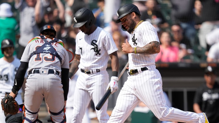 Moncada scores on wild pitch that strikes ump, White Sox beat Tigers 2-1