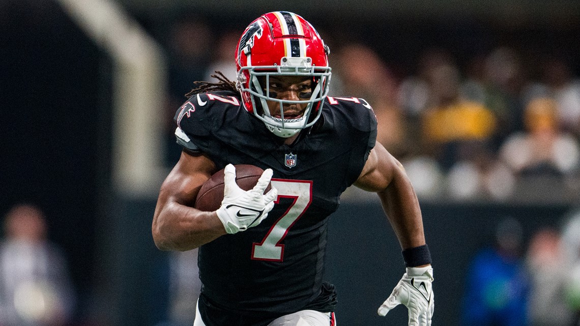 Falcons CB Jeff Okudah, RB Cordarrelle Patterson back at practice