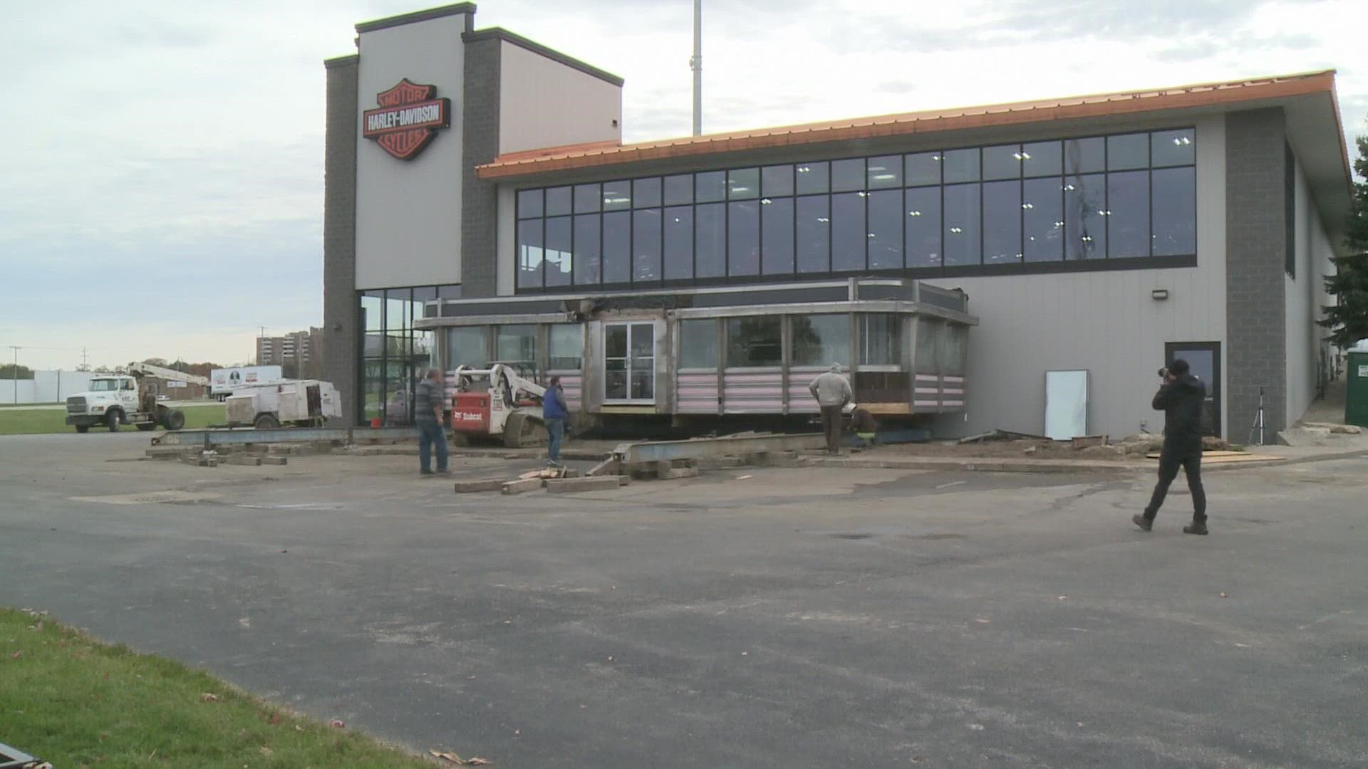 The diner was dropped off at its new home at Hot Rod Harley-Davidson in Muskegon Monday morning.