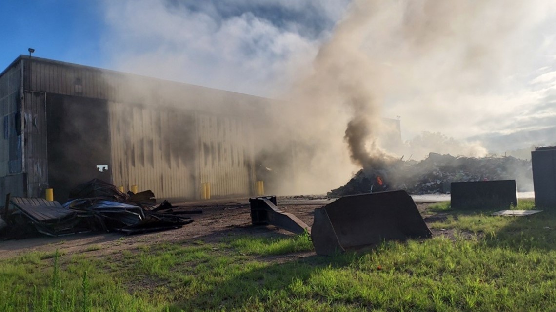 Crews respond to fire at Kalamazoo recycling center - Vimarsana News
